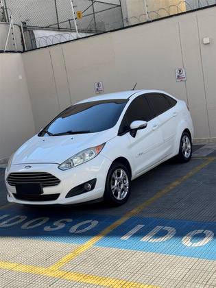 FORD FIESTA 1.6 SE SEDAN 16V FLEX 4P POWERSHIFT FORD FIESTA 1.6 SE SEDAN 16V FLEX 4P POWERSHIFT